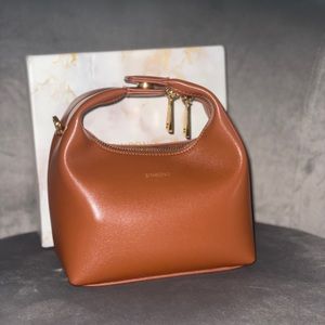 Sinbono vegan leather handbag